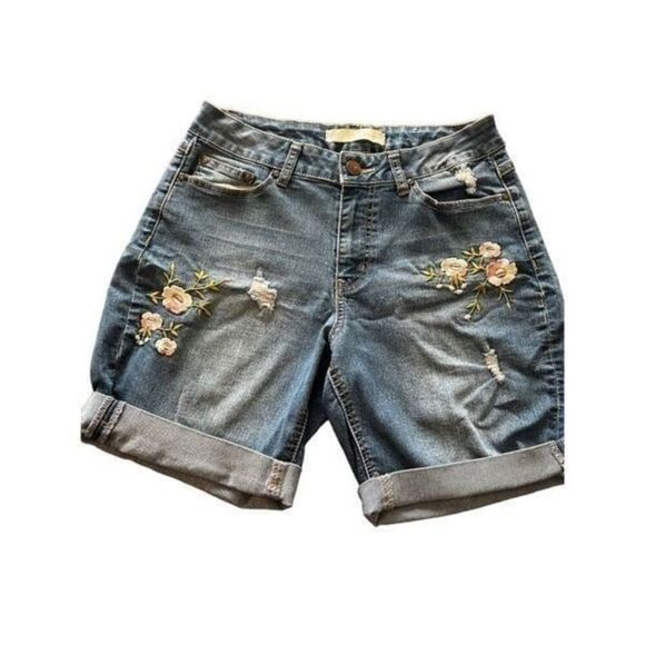 C Est 1946 denim Floral Embroidered Denim Jean Shorts size 6 - Picture 1 of 9